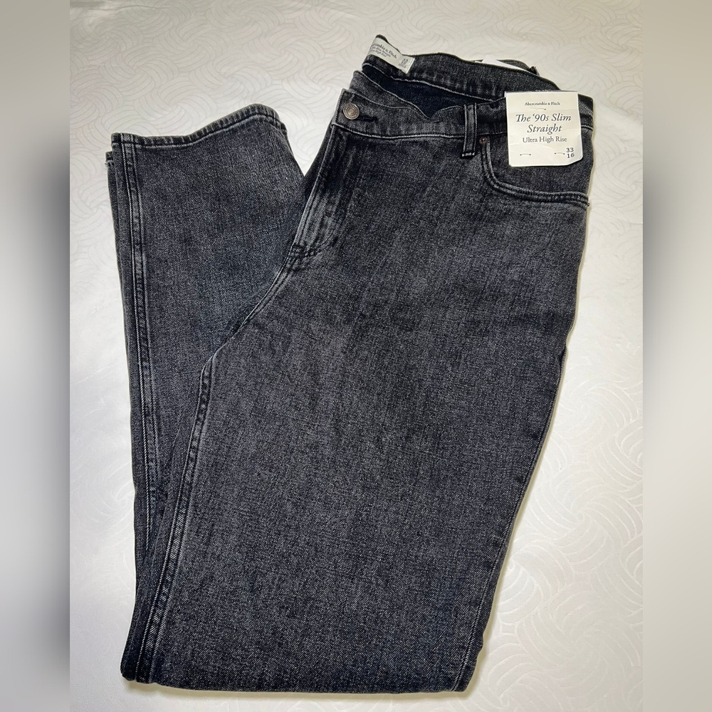 Abercrombie & Fitch the 90s Slim Straight Ultra High Rise BlackJeans 33/…